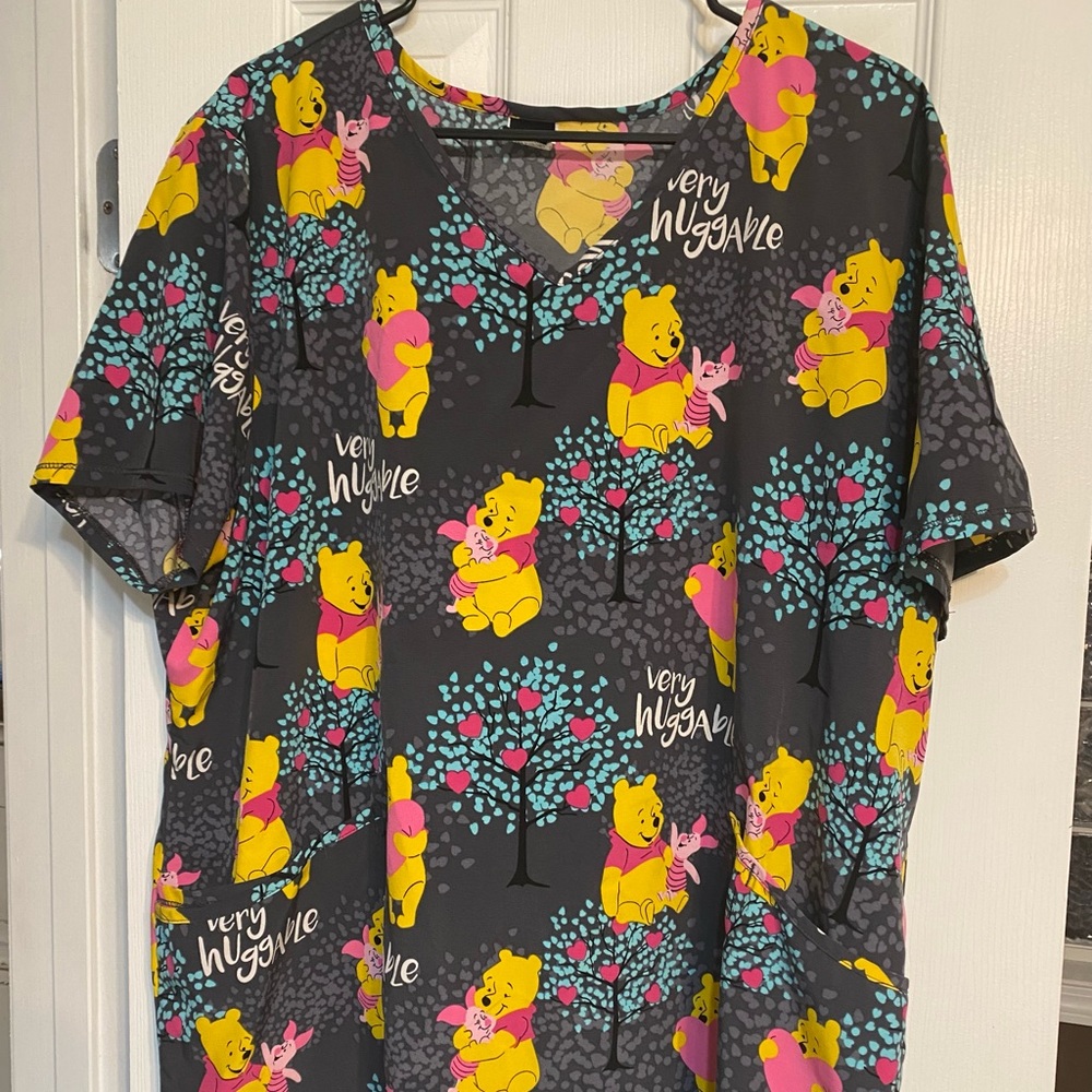 Disney Winnie & Piglet Scrub top Size 2XL